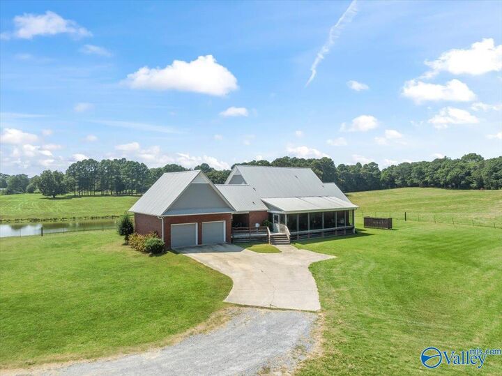 Property Photo:  2431 County Road 1755  AL 35087 