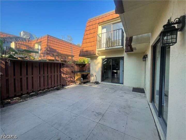 Property Photo:  5218 Cedarbend Drive 4  FL 33919 