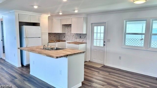 Property Photo:  5664 Captain John Smith Loop  FL 33917 