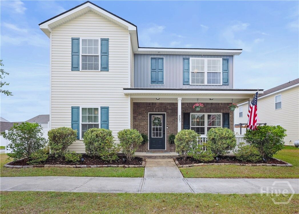 Property Photo: 203 Dogwood Circle GA 31407