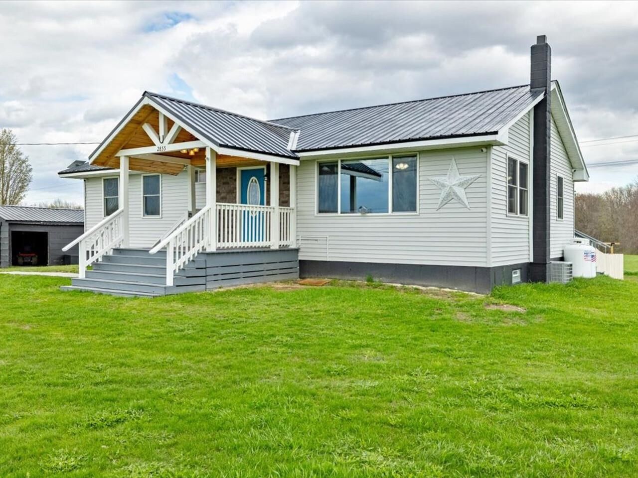 Property Photo:  2855 US Route 2 South  VT 05440 
