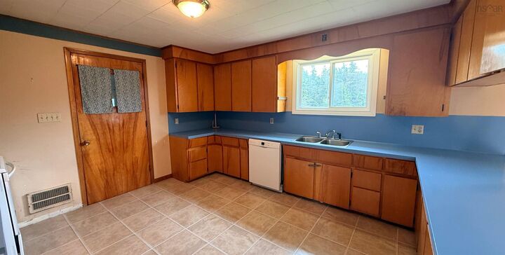 Property Photo: 2288 Highway 1 NS B5A 5A8