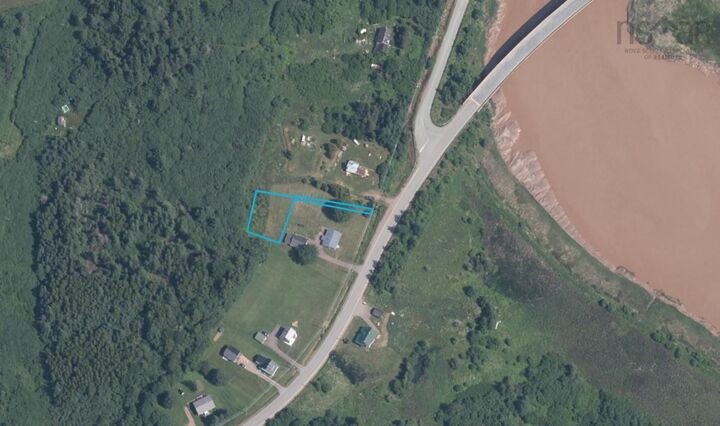 Lot Highway 242 — photo 1