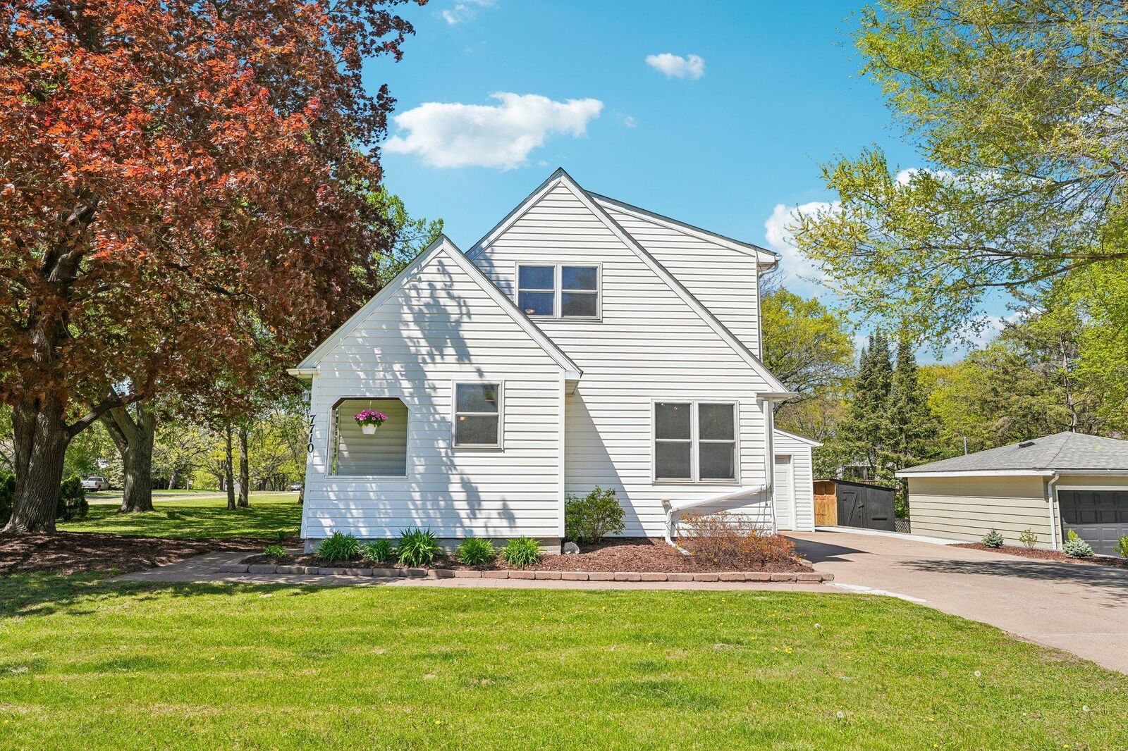 Property Photo:  7710 Groveland Road  MN 55112 