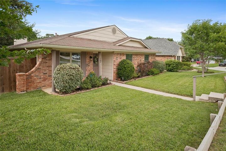 Property Photo:  705 Walnut Drive  TX 75067 