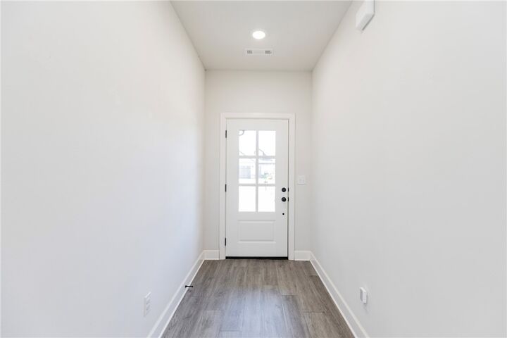 Property Photo:  1010 Sunshine Court  AR 72719 