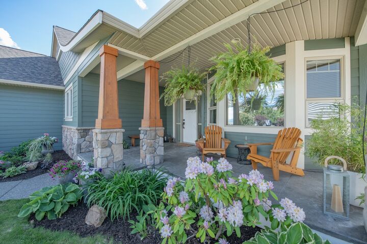 Property Photo: 1437 Copper Mountain Court BC V1B 3Y7