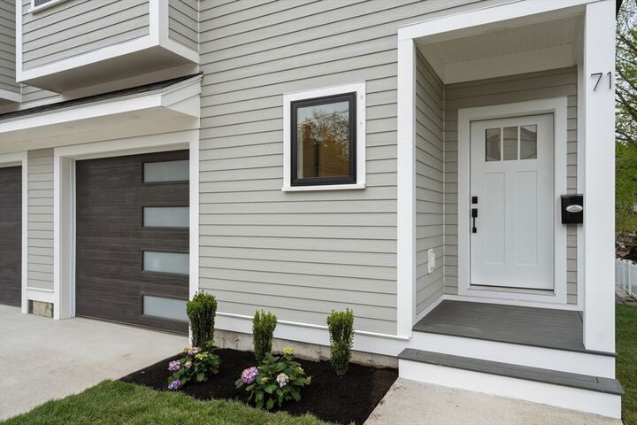 Property Photo:  71 Mystic St 71  MA 02474 