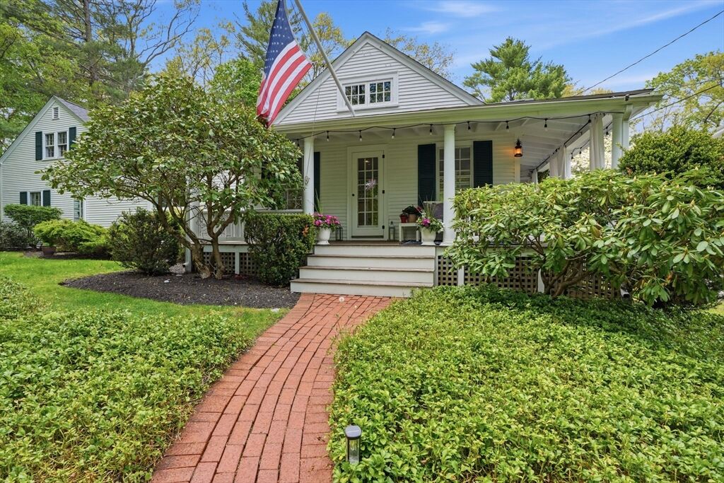 Property Photo: 227-R Main St MA 02043