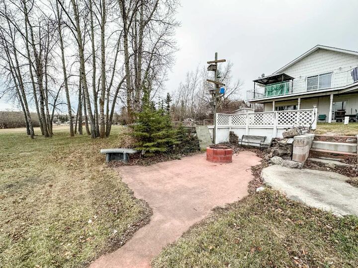 Property Photo: 41 Sands Street AB T0C 3B0