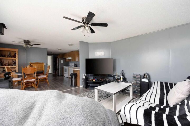 Property Photo:  180 Greenwood Place  AB T9K 2L9 