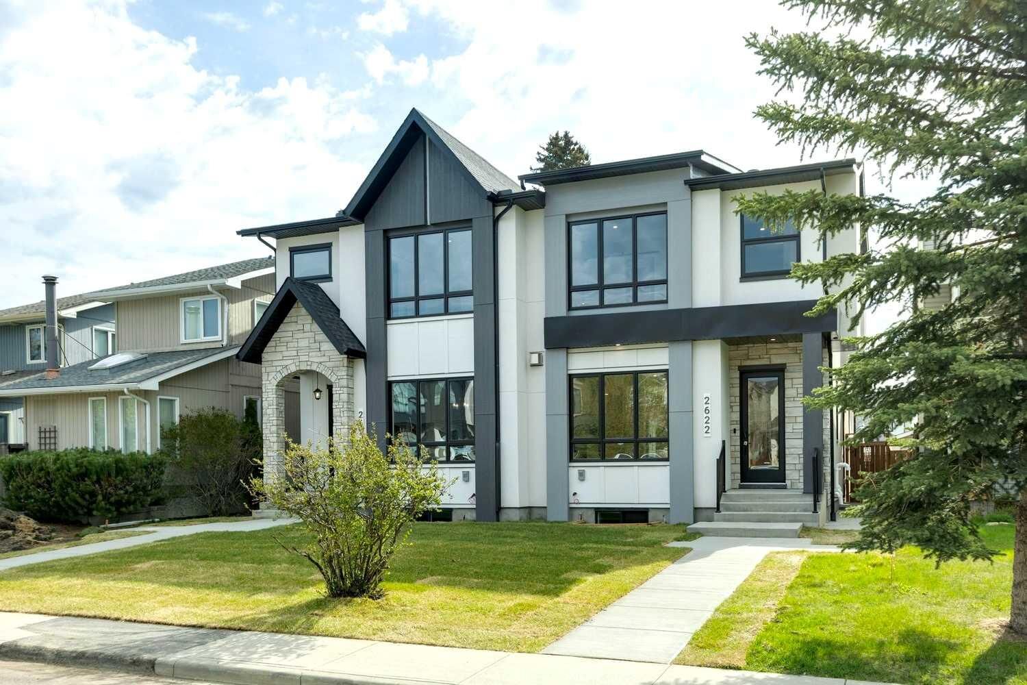 Property Photo:  2622 30 Street SW  AB T3E 2M2 
