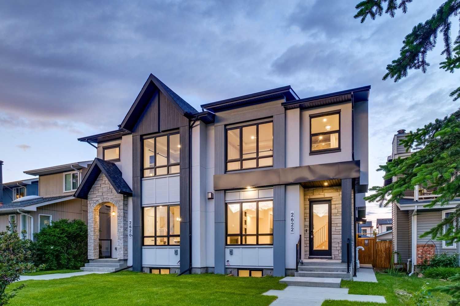Property Photo:  2622 30 Street SW  AB T3E 2M2 