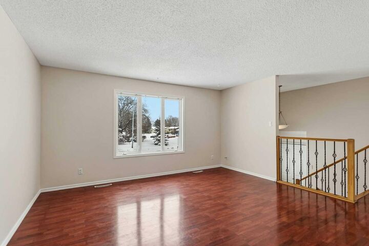Property Photo:  11 Fitzgerald Avenue  AB T9H 1K1 