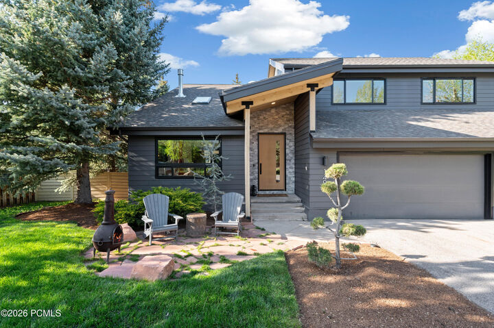 Property Photo:  1494 W Meadows Connection  UT 84098 