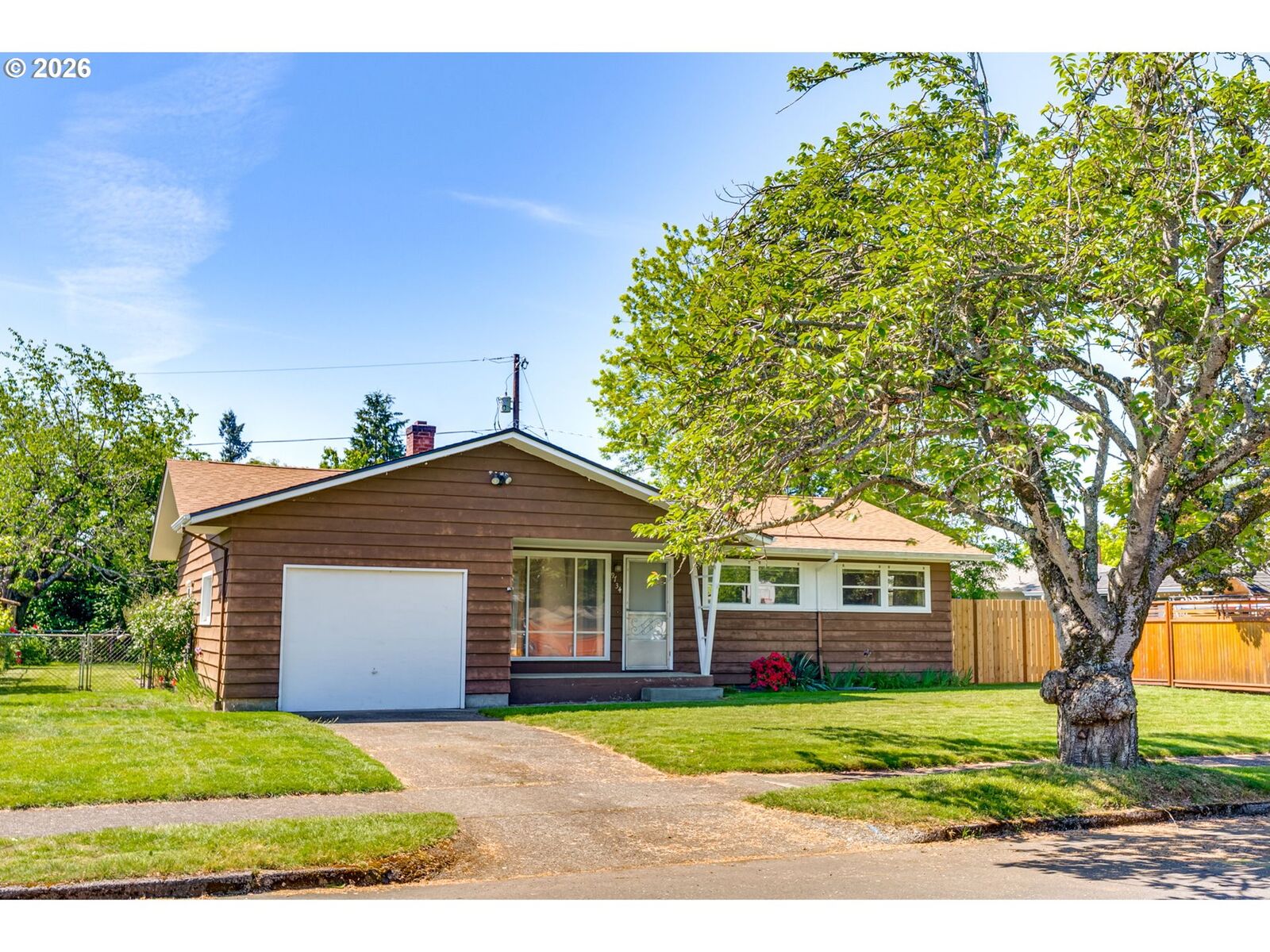 Property Photo: 9734 SE Harrison St OR 97216