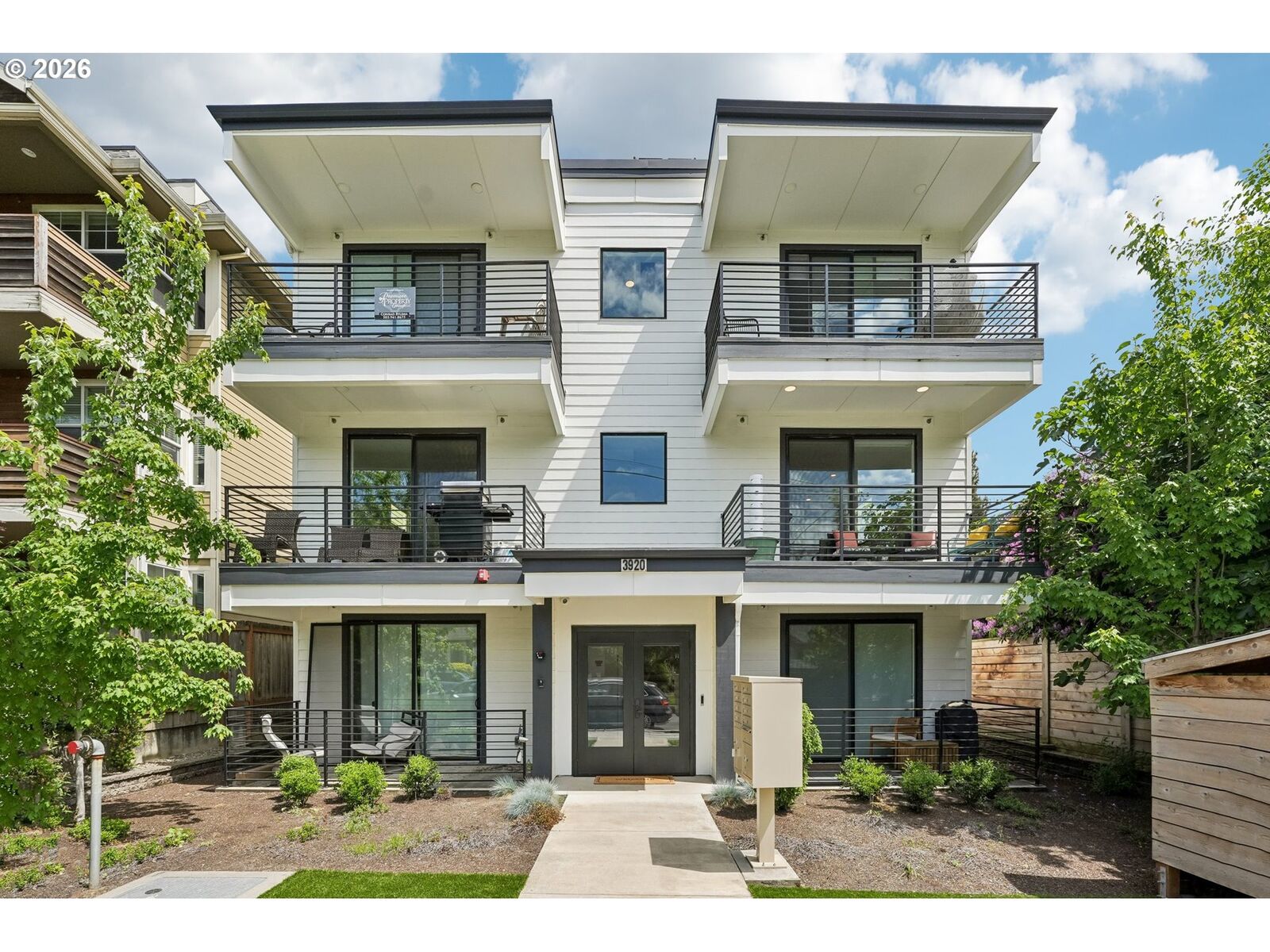 Property Photo: 3920 N Montana Ave 202 OR 97227