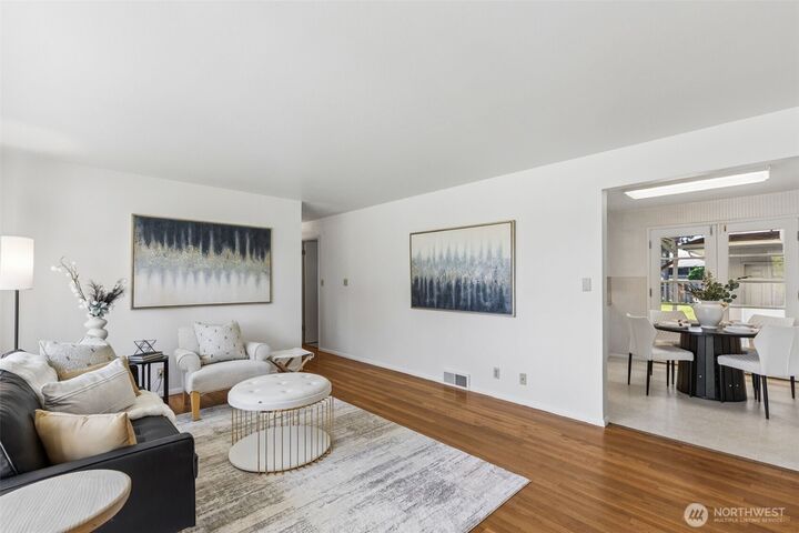 Property Photo:  14205  11th Avenue SW  WA 98166 