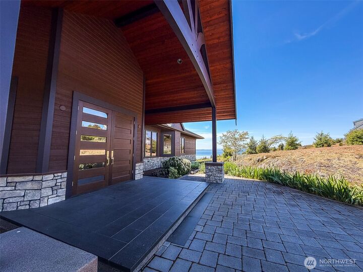 Property Photo:  115  Clipper Way  WA 98250 