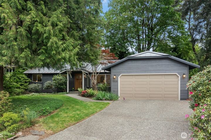 Property Photo:  13038 NE 184th Place  WA 98011 