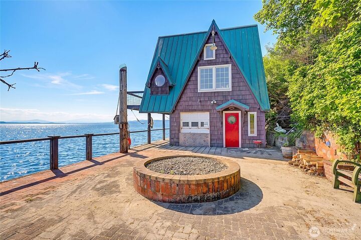 Property Photo:  386  Shore Drive  WA 98282 