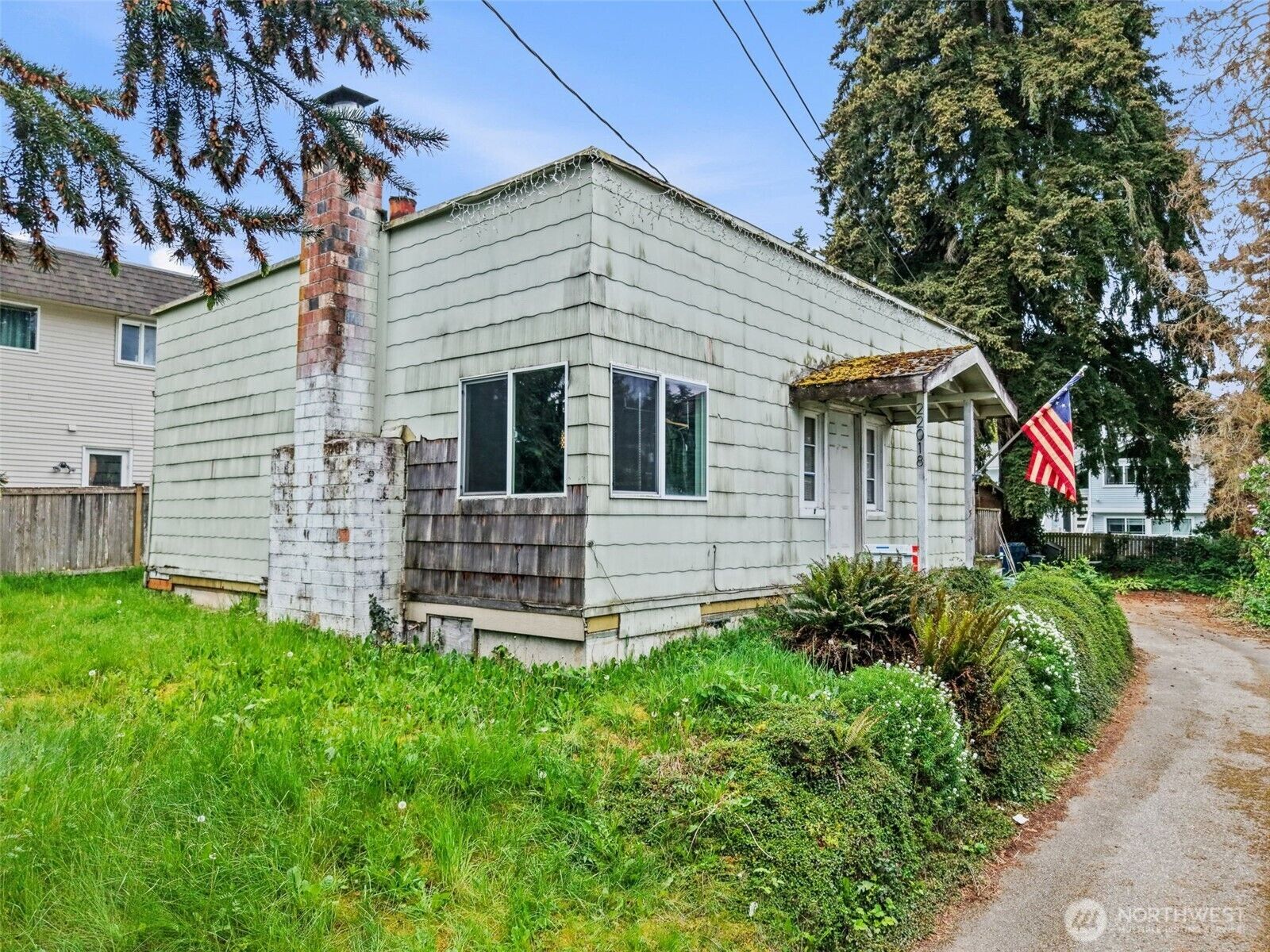 Property Photo:  22018  76th Avenue W  WA 98026 