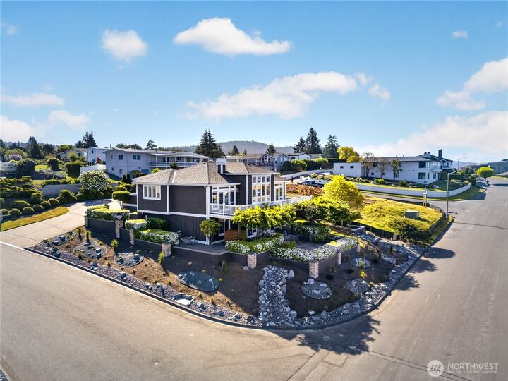 Property Photo:  2017  Piper Circle  WA 98221 