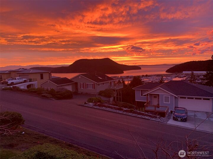 Property Photo: 2017 Piper Circle WA 98221
