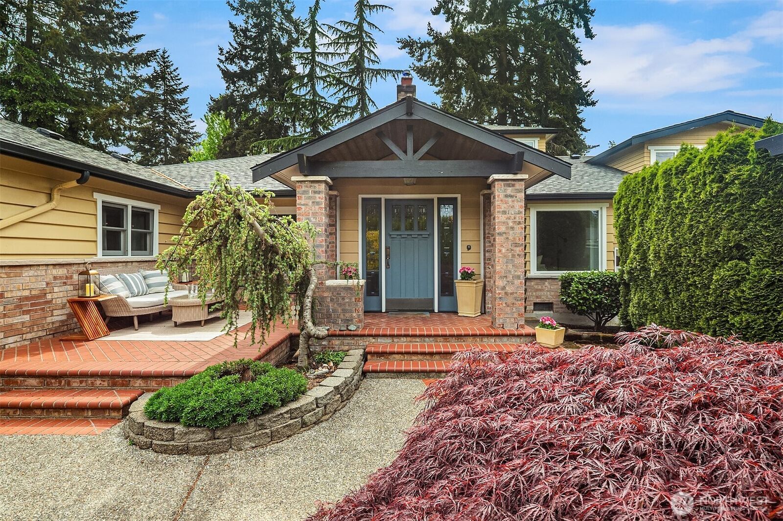 Property Photo:  7732  195th Street SW  WA 98026 