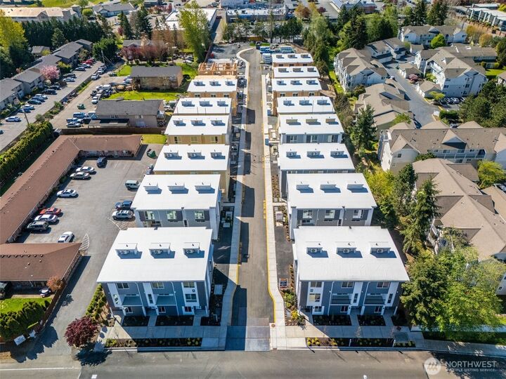 Property Photo:  222  124th Street SW H2  WA 98204 
