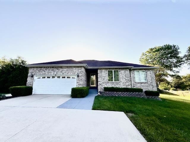 Property Photo:  528 Meadowbrook Road  IN 47374 
