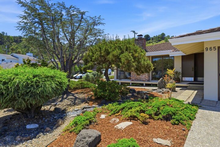 Property Photo:  965 Helen Drive  CA 94030 
