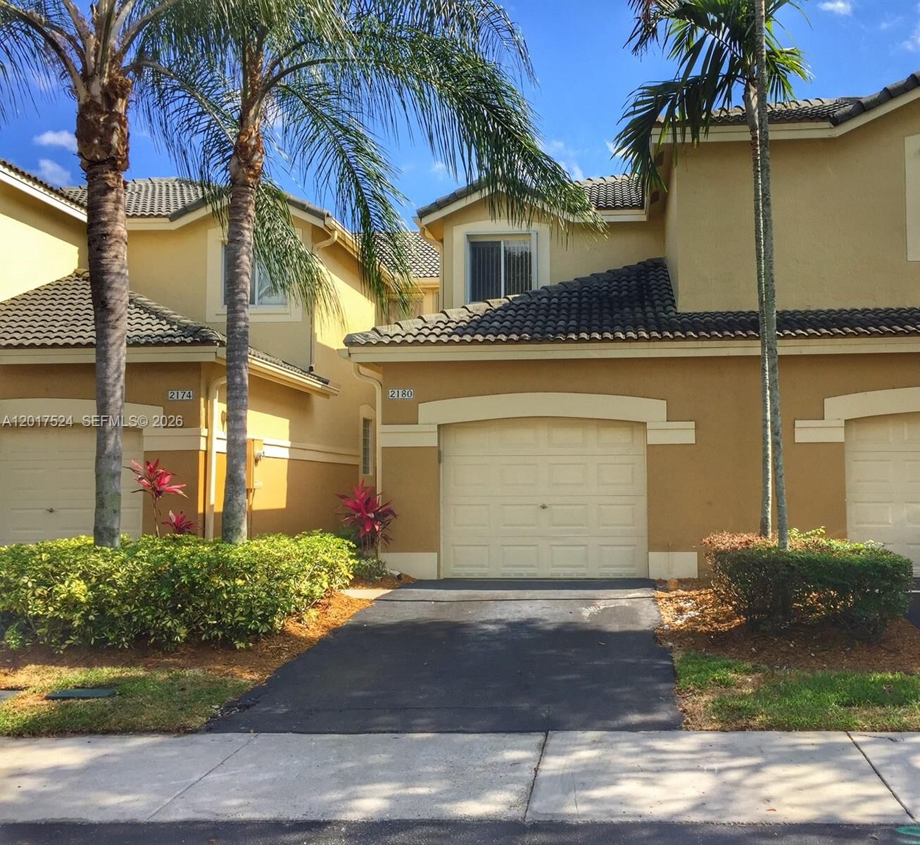 Property Photo:  2180 Ensenada Ter  FL 33327 