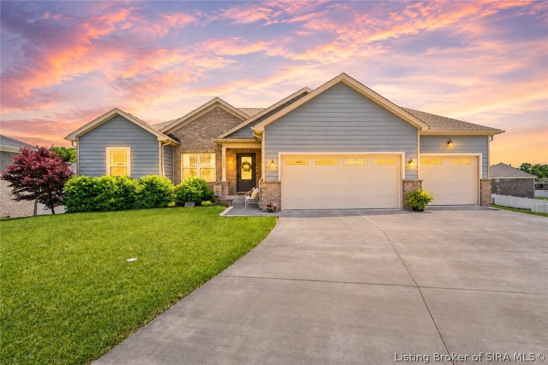Property Photo:  7205 Sunnybrook Court  IN 47111 