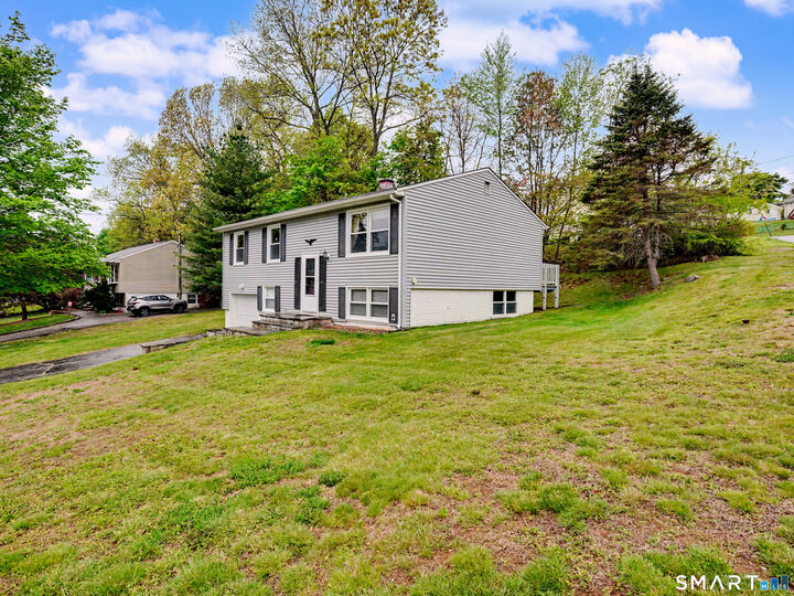 Property Photo:  11 Hale Drive  CT 06401 