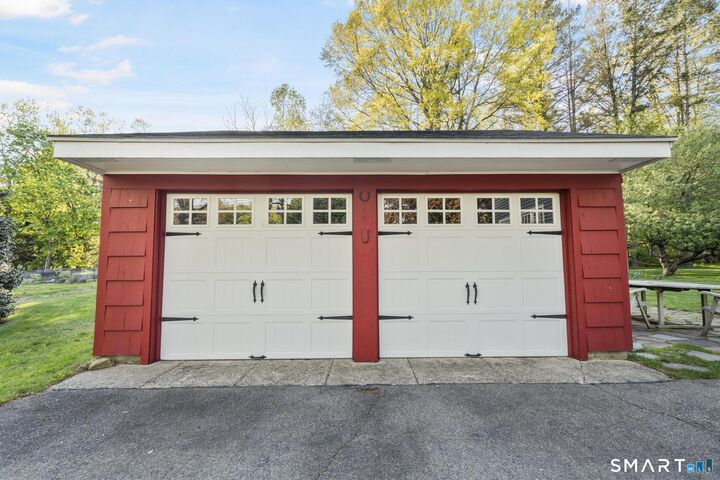 Property Photo: 140 Platt Lane CT 06460
