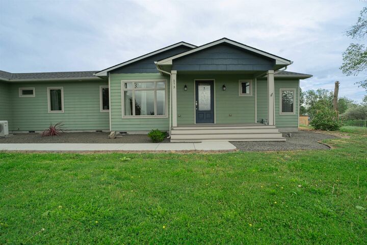 Property Photo:  573 E Sunset Dr  WA 99323 
