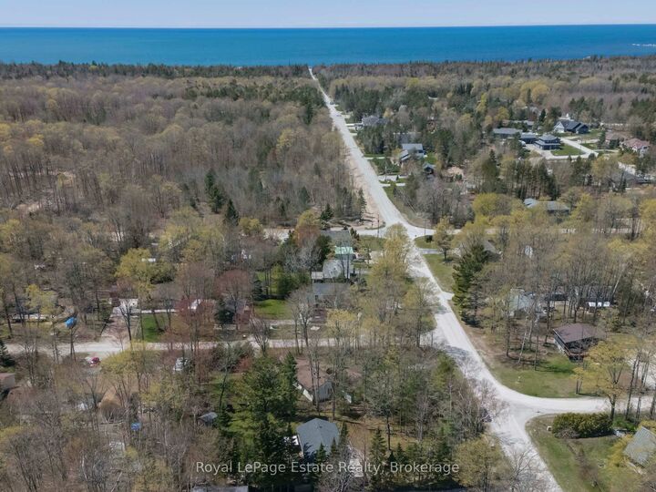 Property Photo:  818 Sixth Street N  ON N0H 2G0 