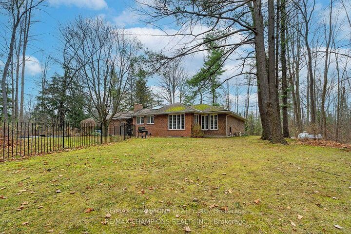 Property Photo: 16548 7th Concession Road ON L7B 0E4