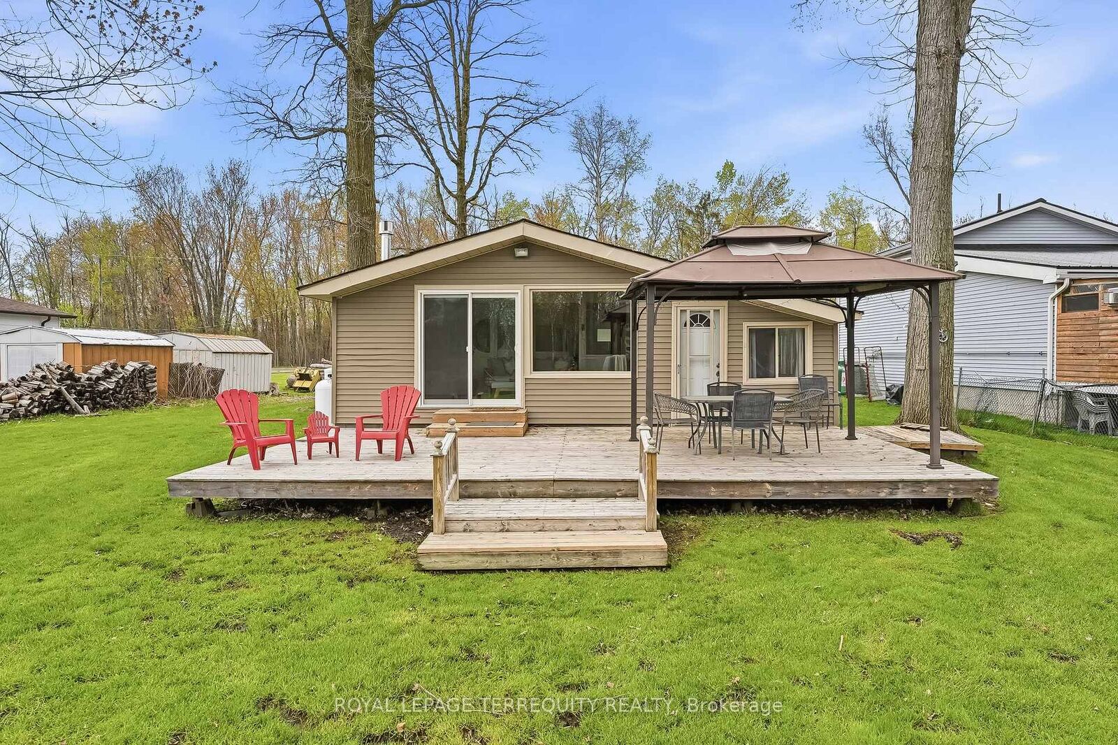 Property Photo: 49 River Road W ON K0L 1L0