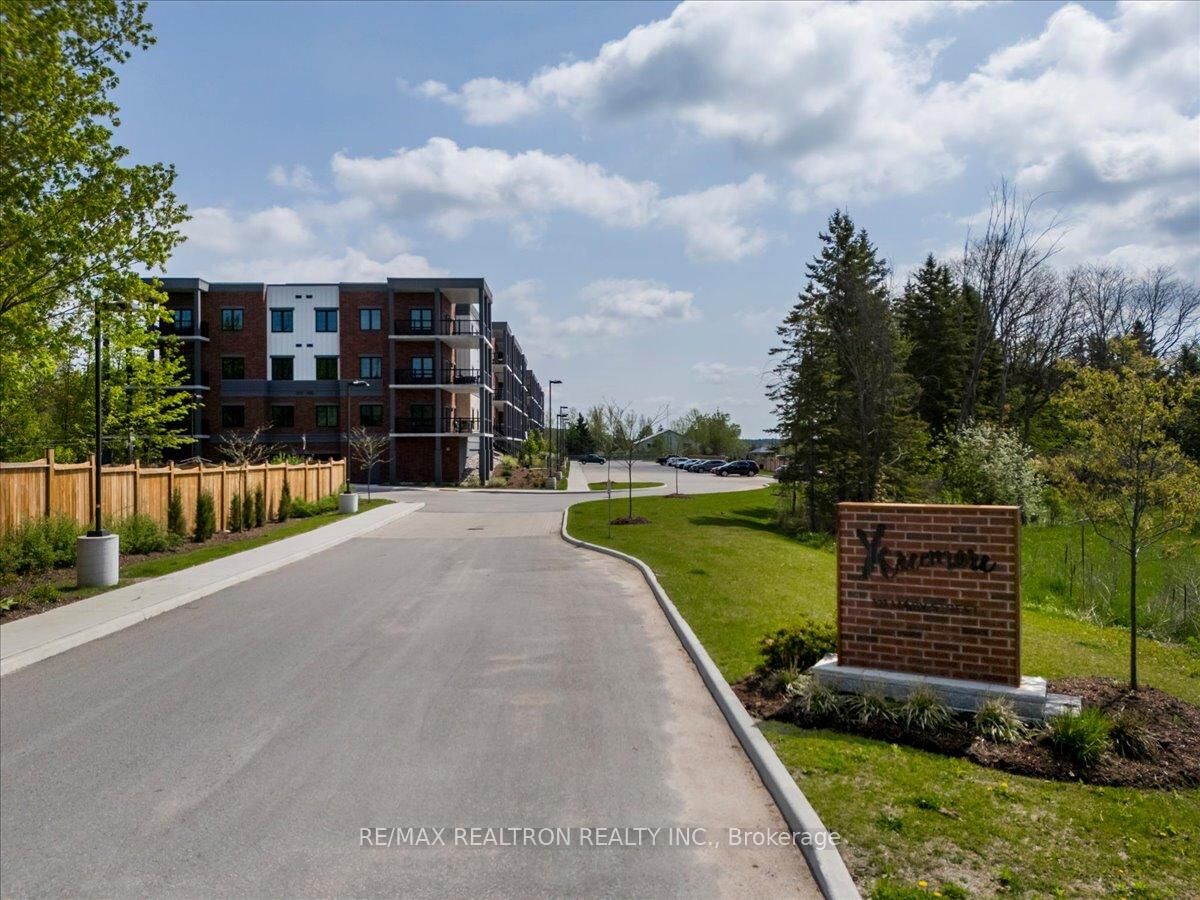 Property Photo:  121 Mary Street 309  ON L0M 1G0 