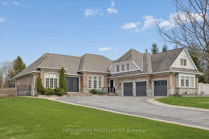 Property Photo:  21 Country Club Crescent  ON L9P 0B8 