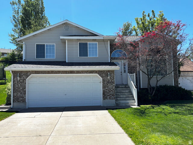 Property Photo:  960 E 3400 N  UT 84040 