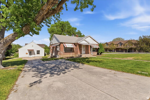 Property Photo: 504 S 400 W UT 84302
