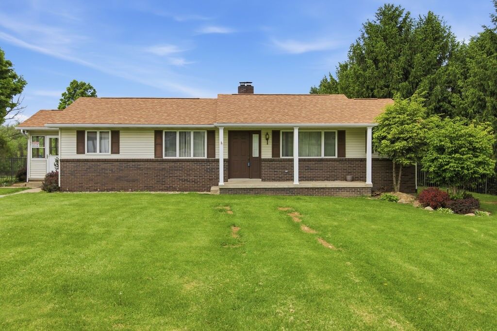 Property Photo: 116 Woodland Acres Lane PA 15012