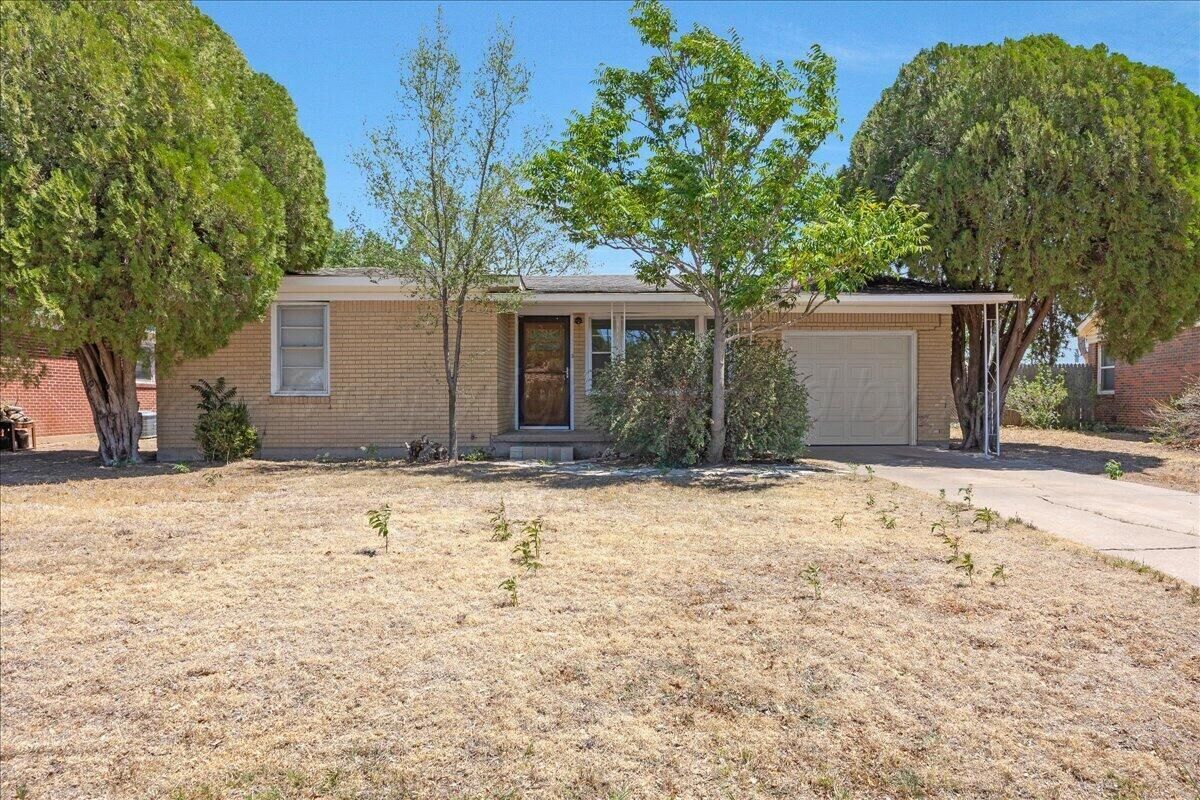 Property Photo:  1609 SW 35th Avenue  TX 79109-4911 