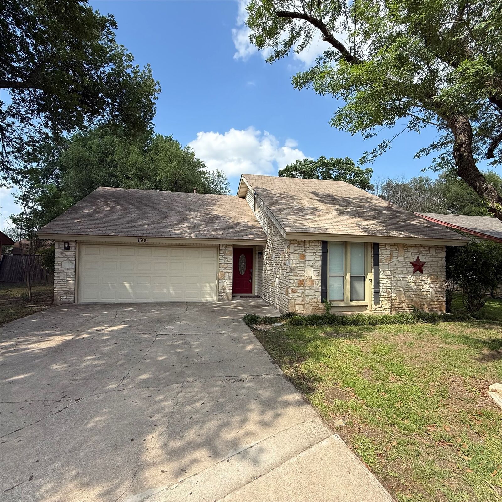 Property Photo:  1500 Wroxton Way  TX 78664 