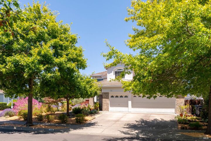 Property Photo: 520 Almanor Street CA 94954