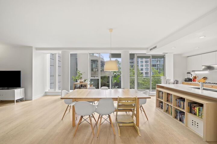 1409 W Pender Street 201 — photo 1