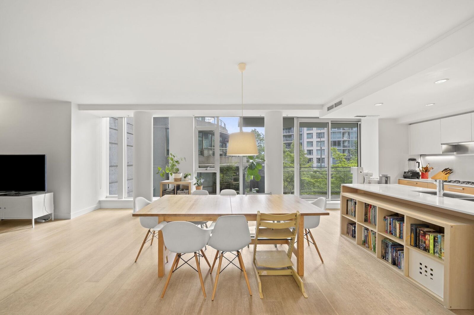 Property Photo:  1409 W Pender Street 201  BC V6G 2S3 